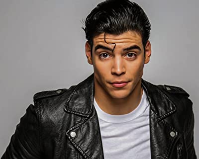 Aaron Dominguez