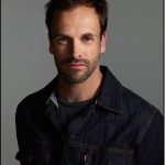 Jonny Lee Miller